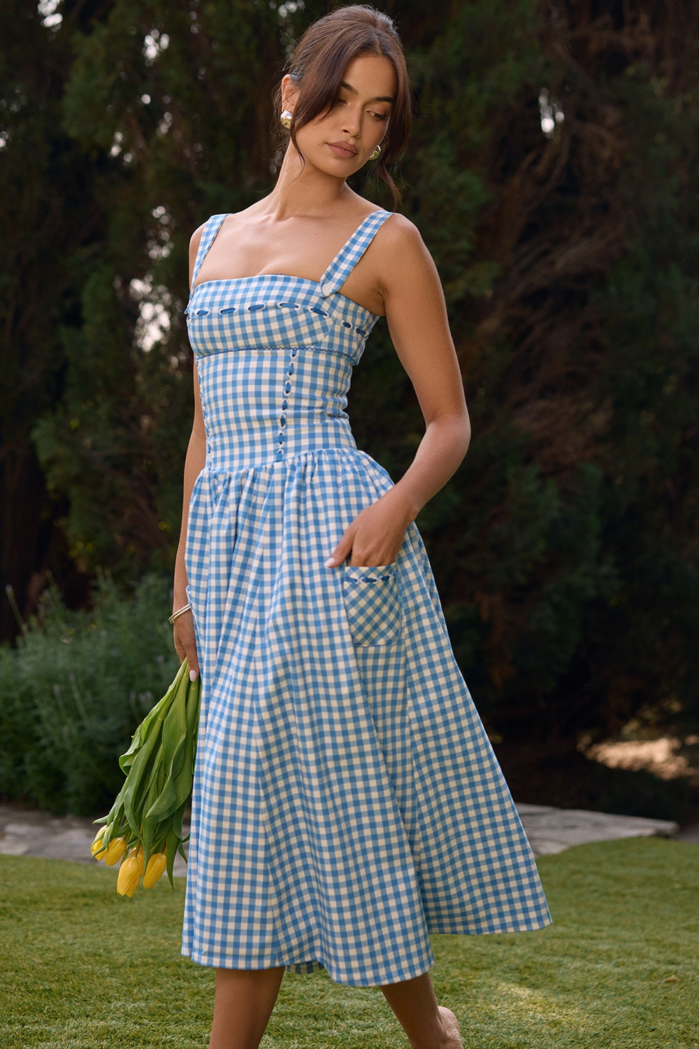 Charming Gingham Midi Dress with Pockets