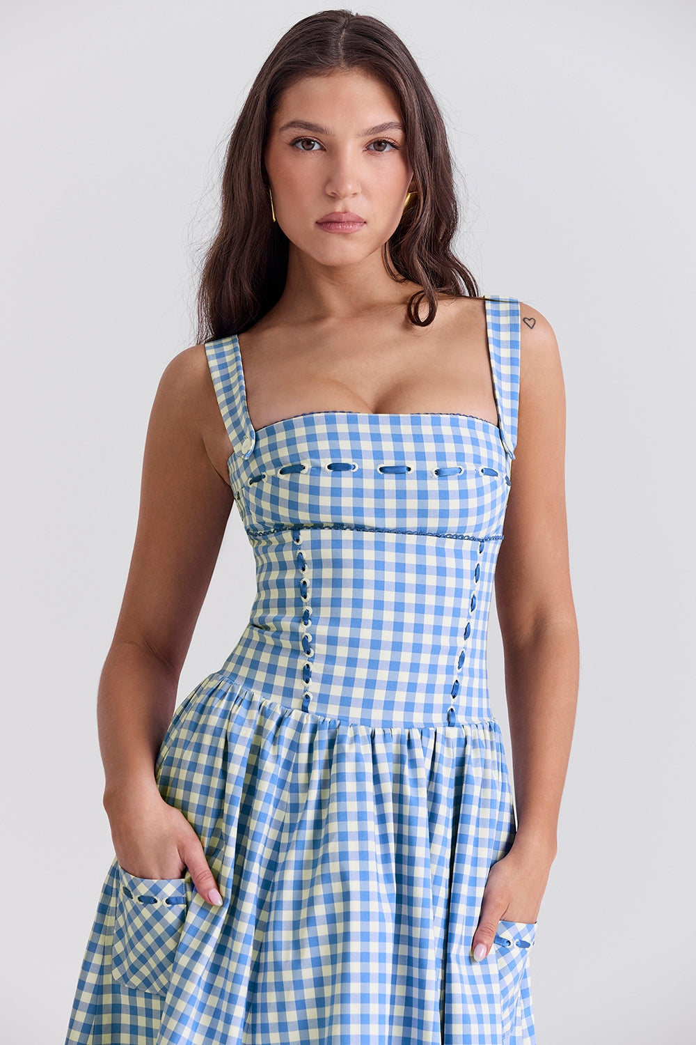 Charming Gingham Midi Dress with Pockets