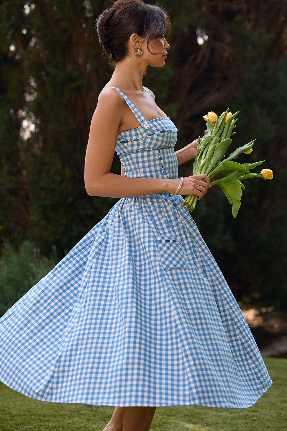 Charming Gingham Midi Dress with Pockets